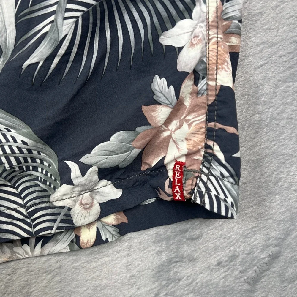 Tommy Bahama Swim Trunks Mens XXL Navy Blue Tropical Floral Palm Cargo Shorts